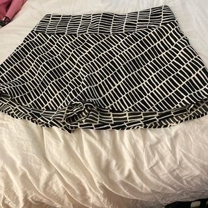 Express skort size small black and white